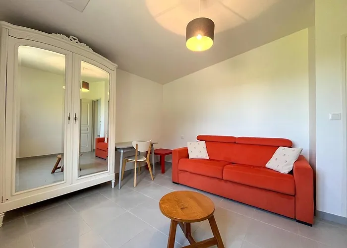 A Proximite De La Du Rozel Et Du Gr 223 *